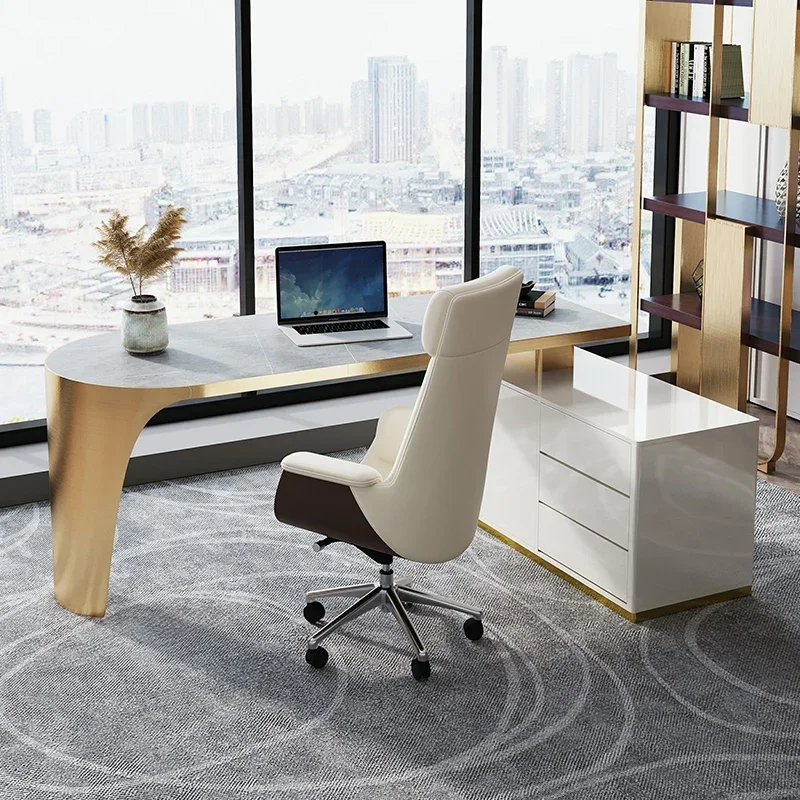 Desk Setup In Office - โต๊ะทำงานผู้บริหารสไตล์ยุโรป โต๊ะข้างเตียงขนาดกลางสำหรับห้องนอน โต๊ะทำงานพร้อมอุปกรณ์เสริมสำหรับการจัดโต๊ะทำงาน โต๊ะข้างเตียงสำหรับการอ่านหนังสือ เฟอร์นิเจอร์ทันสมัย
